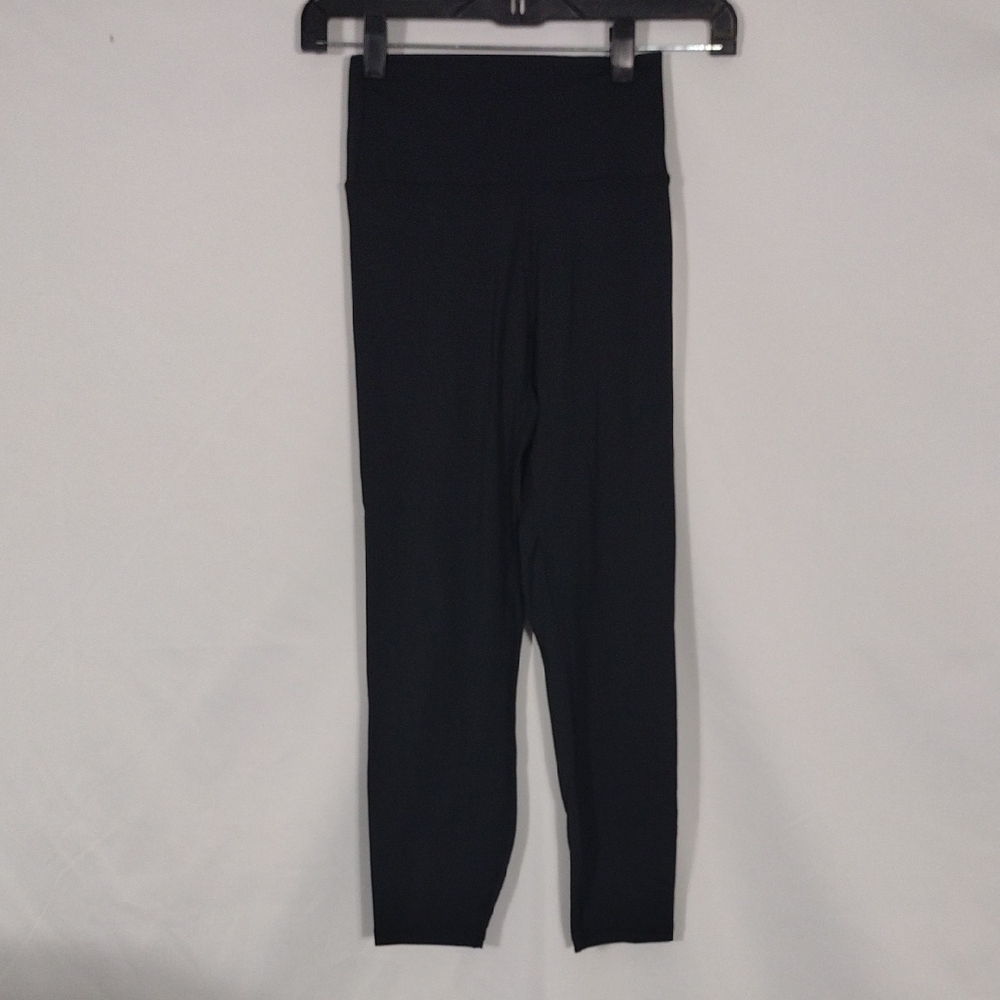 NWT Marika Black Blix High Rise Capris Womens Size XS